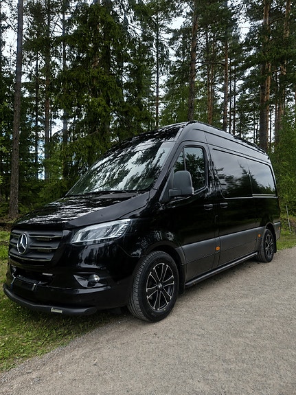 Mercedes-Benz Sprinter 319 2 of 5