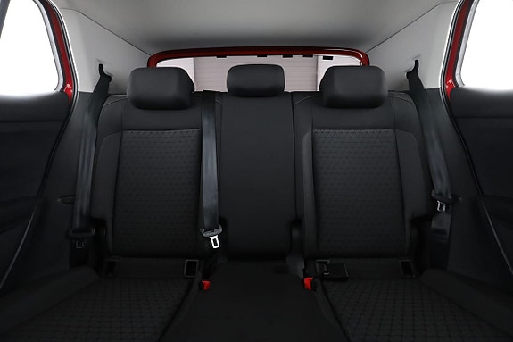 Volkswagen T-Cross 16 of 28