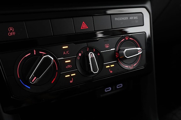 Volkswagen T-Cross 22 of 28