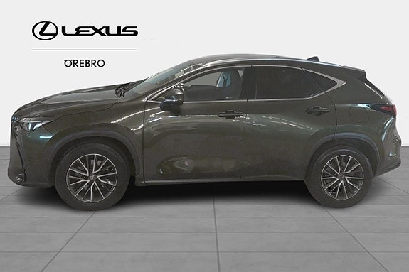 Lexus NX350h 2 of 5