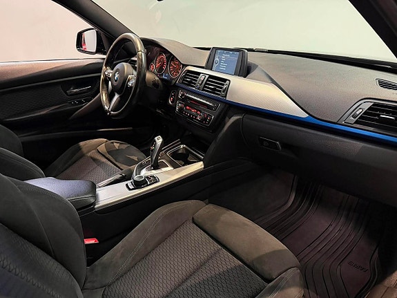 BMW 320d 16 of 19