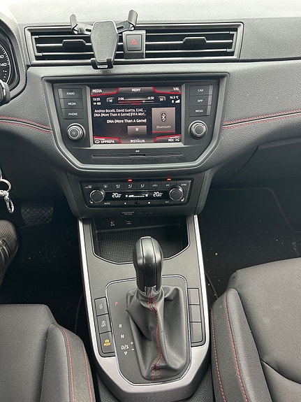 Seat Arona 9 of 9