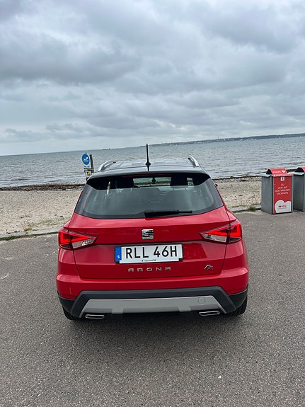 Seat Arona 2 of 5