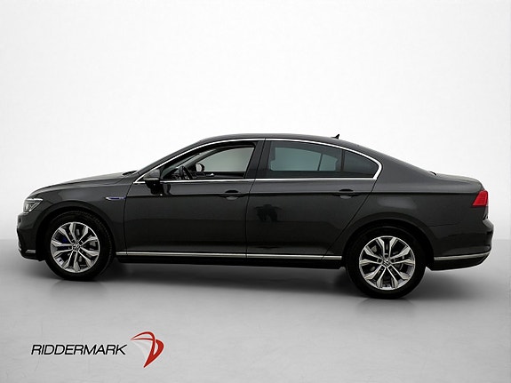 Volkswagen Passat 5 of 30