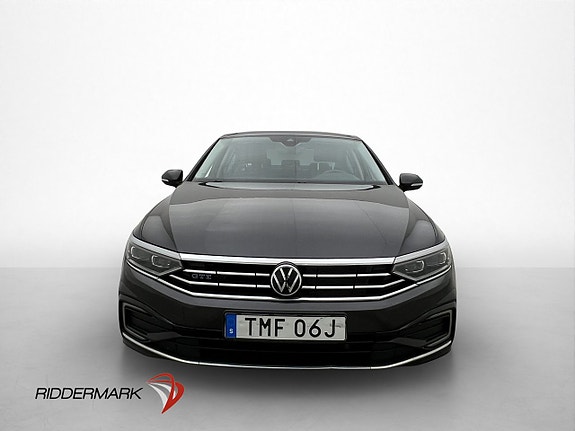 Volkswagen Passat 2 of 30