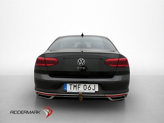 Volkswagen Passat 7 of 30