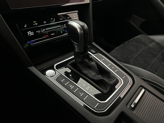 Volkswagen Passat 29 of 30