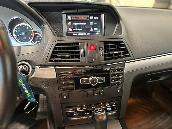 Mercedes-Benz E200 14 of 21
