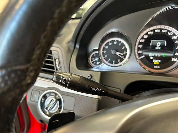 Mercedes-Benz E200 12 of 21