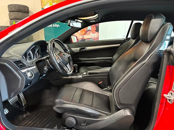 Mercedes-Benz E200 11 of 21