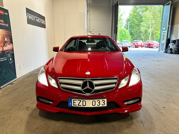 Mercedes-Benz E200 8 of 21