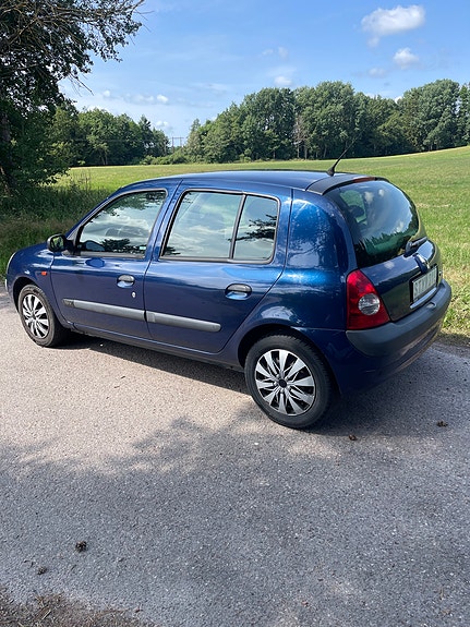 Renault Clio 2 of 5