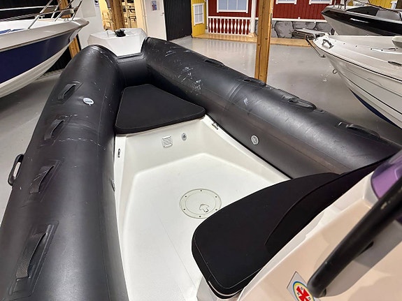 Brig Navigator 610 / Evinrude 115hk 6 of 7