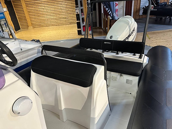 Brig Navigator 610 / Evinrude 115hk 7 of 7