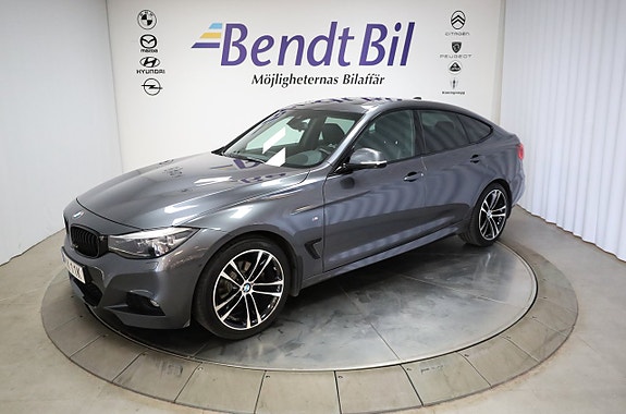 BMW 320d 4 of 5