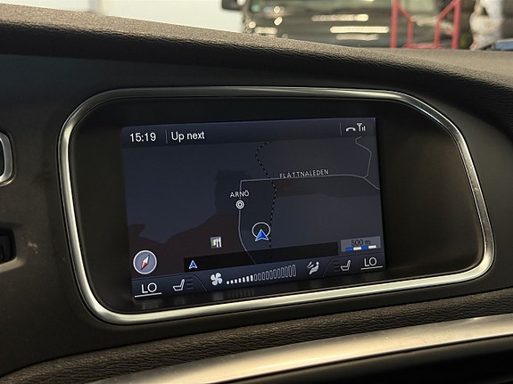 Volvo V40 Cross Country 17 of 26