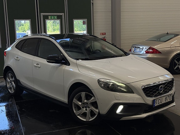 Volvo V40 Cross Country 6 of 26
