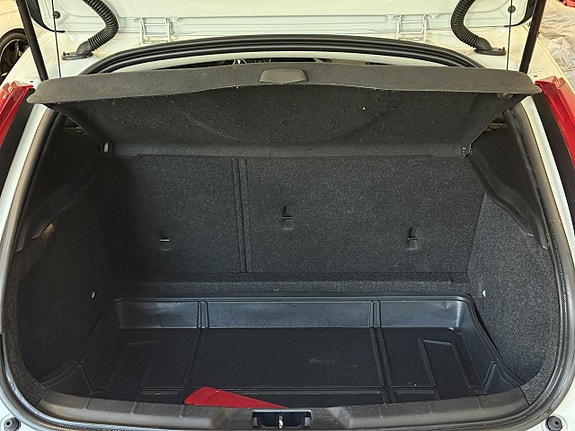 Volvo V40 Cross Country 5 of 5