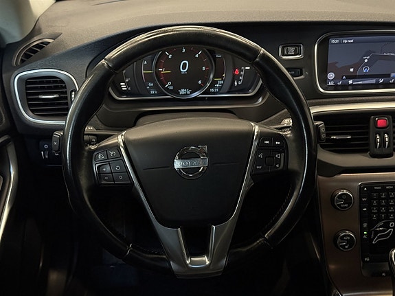 Volvo V40 Cross Country 23 of 26