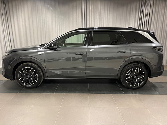 Peugeot 5008 2 of 5