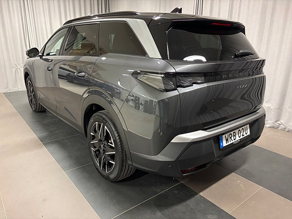 Peugeot 5008 3 of 5
