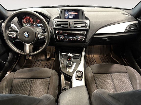 BMW 118i 10 of 26