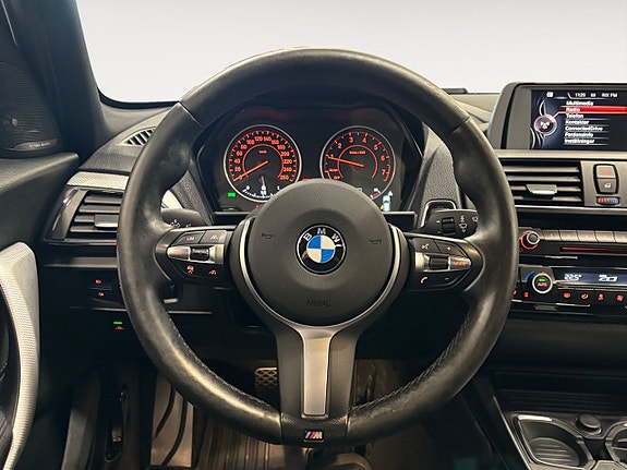 BMW 118i 13 of 26