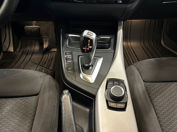 BMW 118i 11 of 26
