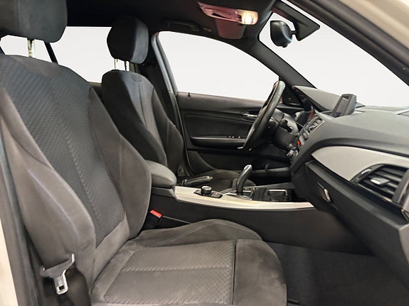 BMW 118i 15 of 26