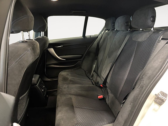 BMW 118i 14 of 26