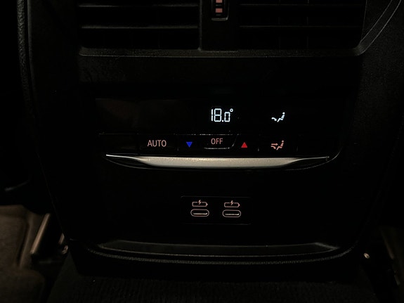 BMW 330e 27 of 30
