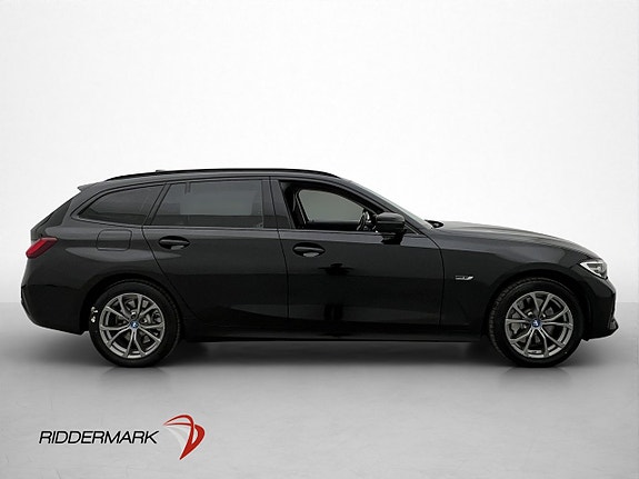 BMW 330e 9 of 30