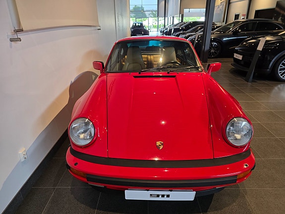 Porsche 911 Turbo 3 of 5