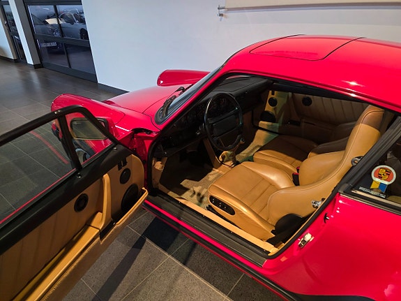 Porsche 911 Turbo 6 of 10