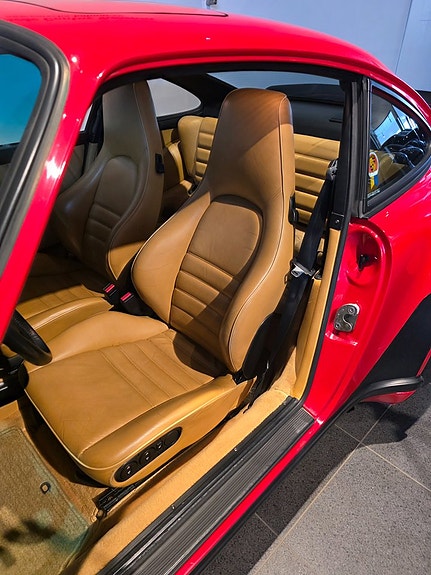 Porsche 911 Turbo 9 of 10