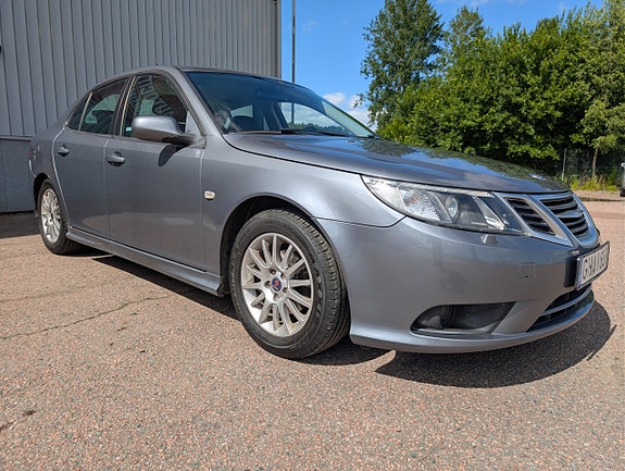 Saab 9-3 4 of 5