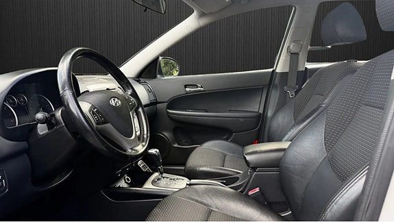 Hyundai i30 6 of 8