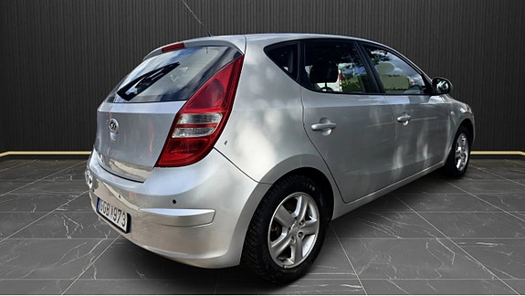 Hyundai i30 4 of 5