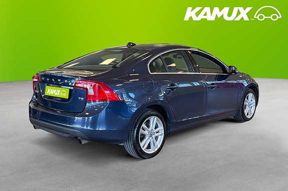 Volvo S60 4 of 5