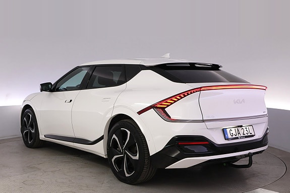Kia EV6 4 of 5