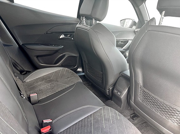 Peugeot 2008 14 of 17