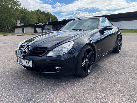Mercedes-Benz SLK200 4 of 5