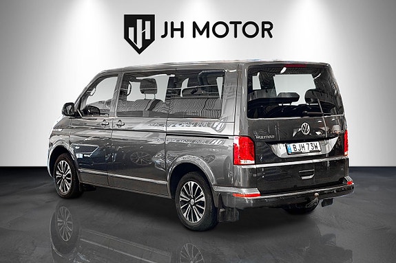 Volkswagen Multivan 5 of 20