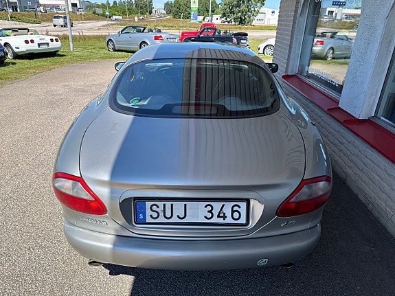 Jaguar XK 10 of 26