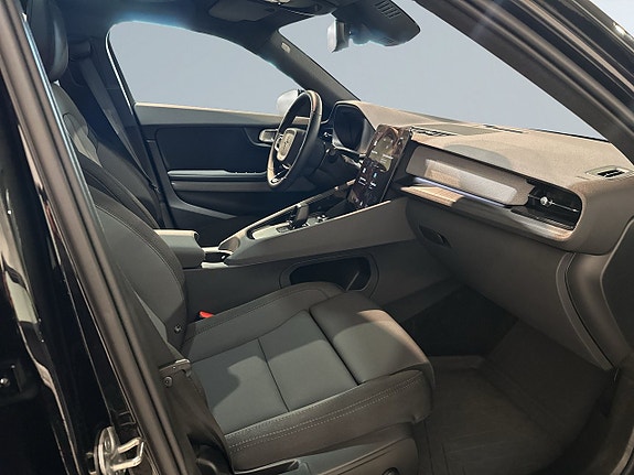 Polestar 2 10 of 23