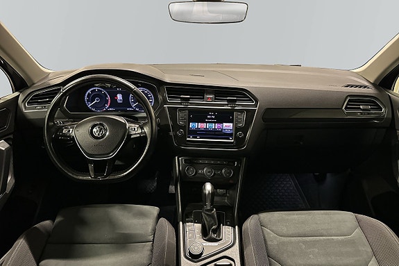Volkswagen Tiguan 4 of 5