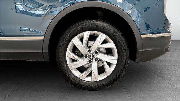 Volkswagen Tiguan 6 of 12