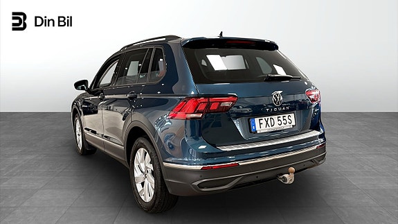 Volkswagen Tiguan 3 of 12
