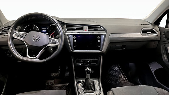 Volkswagen Tiguan 10 of 12