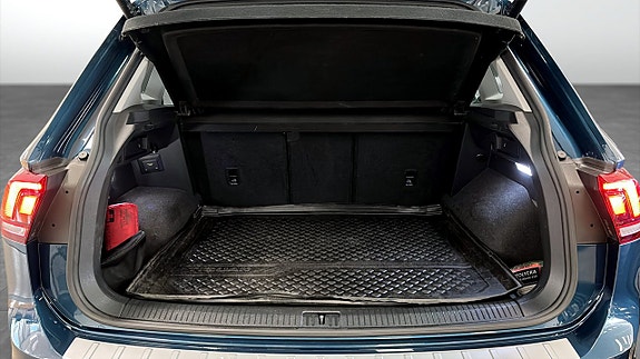 Volkswagen Tiguan 12 of 12